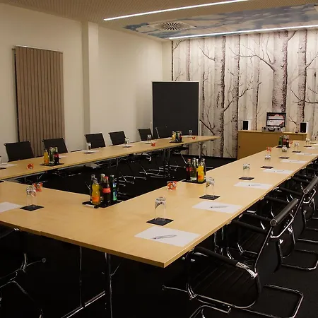 Und Restaurant 瓦德克雷堡