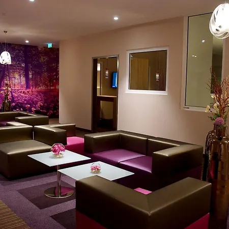 Und Restaurant Hotel 4*