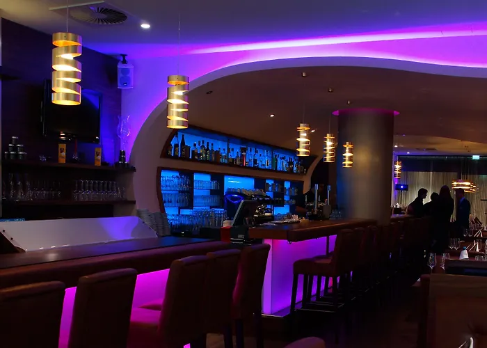 Und Restaurant Hotel 4*