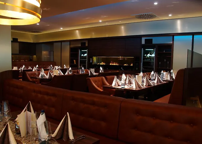 Und Restaurant 4*
