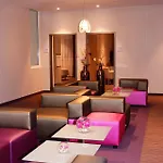 Und Restaurant 4* 瓦德克雷堡