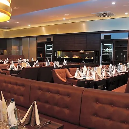 Und Restaurant Hotel 4*