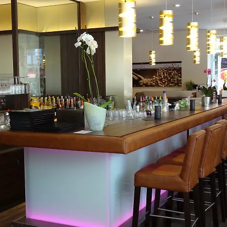 Hotel Und Restaurant